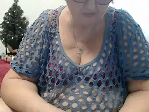 DeniseeRose online show from December 7, 8:16 pm