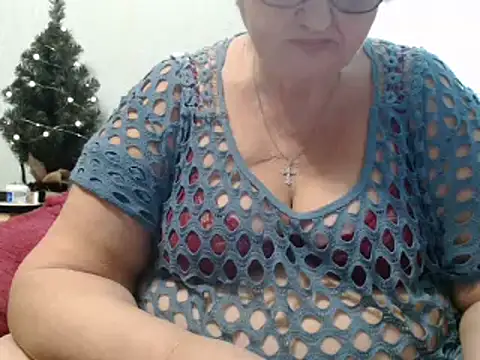 DeniseeRose online show from December 9, 11:03 pm