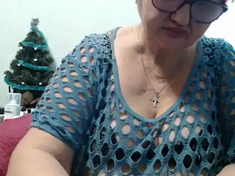 DeniseeRose online show from December 26, 2:01 am