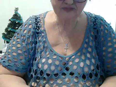 DeniseeRose online show from December 26, 6:22 pm
