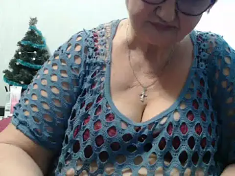 DeniseeRose online show from December 29, 1:45 am