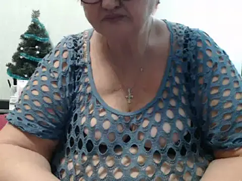 DeniseeRose online show from December 30, 6:05 pm