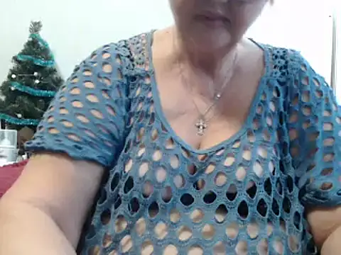 DeniseeRose online show from January 1, 12:44 pm