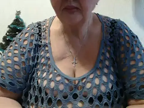 DeniseeRose online show from January 2, 1:30 pm