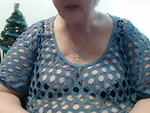 DeniseeRose online show from January 2, 8:02 pm