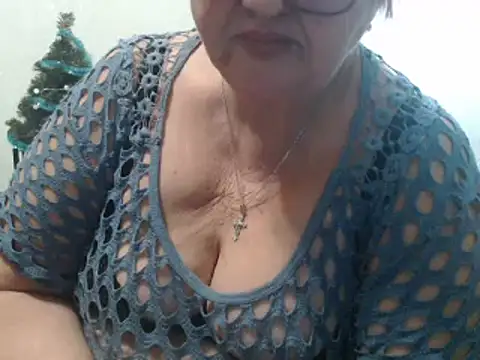 DeniseeRose online show from January 15, 12:41 am