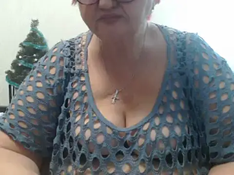 DeniseeRose online show from January 16, 5:23 pm