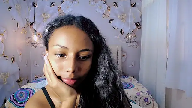 Snapshot of jasmin_brunette_ chatting on December 21, 3:53 pm jasmin brunette online show from December 21, 3:53 pm