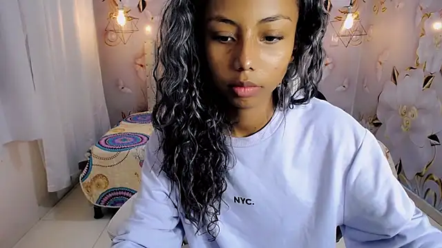 Snapshot of jasmin_brunette_ chatting on February 20, 11:42 am jasmin brunette online show from February 20, 11:42 am