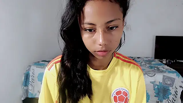 Snapshot of jasmin_brunette_ chatting on November 21, 12:15 pm jasmin brunette online show from November 21, 12:15 pm