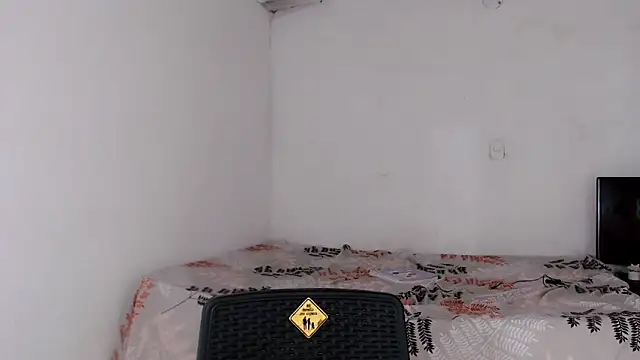 Snapshot of jasmin_brunette_ chatting on December 1, 11:37 am jasmin brunette online show from December 1, 11:37 am