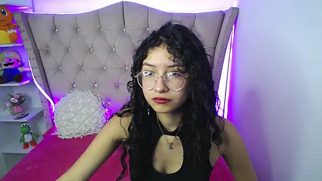 CherieCurl online show from March 8, 3:35 pm