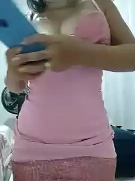 Snapshot of BrendaBittencourt chatting on December 2, 11:07 pm BrendaBittencourt online show from December 2, 11:07 pm