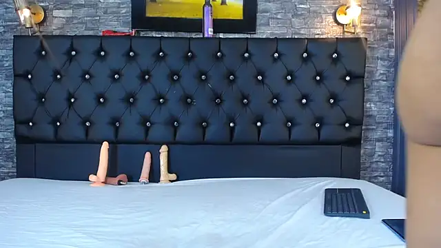 Snapshot of Malory_Cortez chatting on November 12, 12:22 am Malory Cortez online show from November 12, 12:22 am