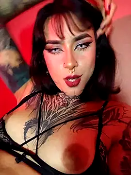 Snapshot of taaylor33 chatting on November 15, 5:27 am taaylor33 online show from November 15, 5:27 am