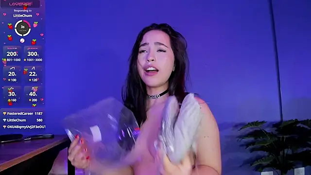 emma morales online show from December 23, 3:33 pm