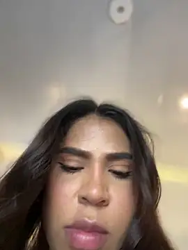 HaileyBaldwin online show from December 15, 10:26 pm