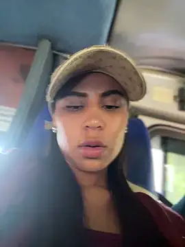 HaileyBaldwin online show from January 19, 1:22 pm