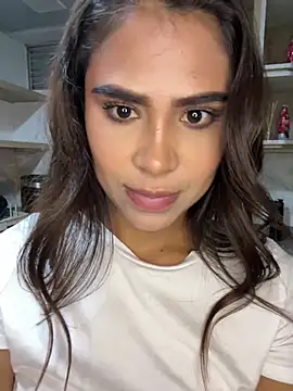 HaileyBaldwin online show from January 25, 1:54 am