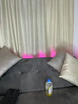 HaileyBaldwin online show from January 29, 1:27 am