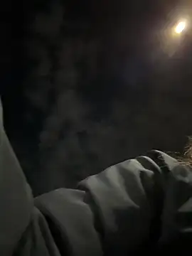 sara  lynn online show from December 4, 11:46 pm