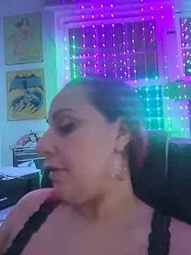 Snapshot of DeeLight124 chatting on September 9, 7:30 am DeeLight124 online show from September 9, 7:30 am