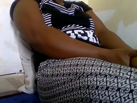 Snapshot of Hot-zeenah chatting on October 1, 7:36 am Hot-zeenah online show from October 1, 7:36 am