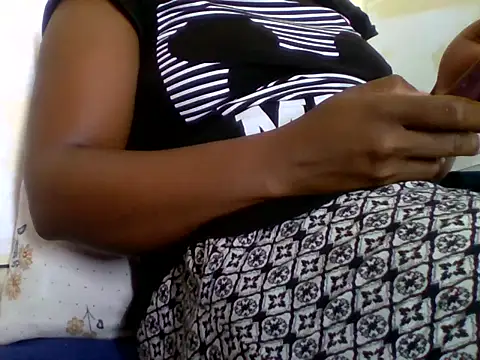 Snapshot of Hot-zeenah chatting on October 11, 6:12 am Hot-zeenah online show from October 11, 6:12 am