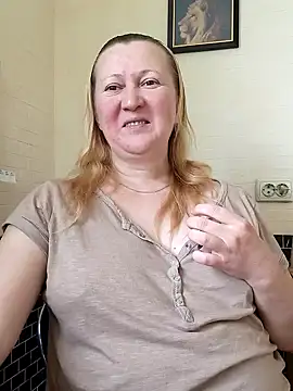 blondyaguar online show from September 13, 8:47 am