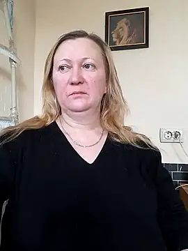 blondyaguar online show from November 15, 9:39 am