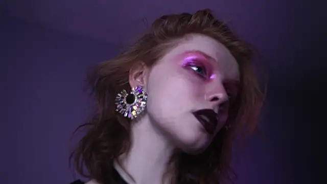 ginger hugs online show from January 3, 10:08 pm