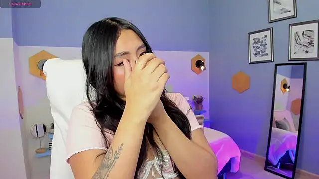 Snapshot of Chloe_fischer_ chatting on November 26, 3:13 pm Chloe fischer online show from November 26, 3:13 pm