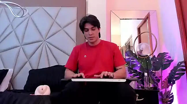 Karimferrer online show from December 31, 7:31 am