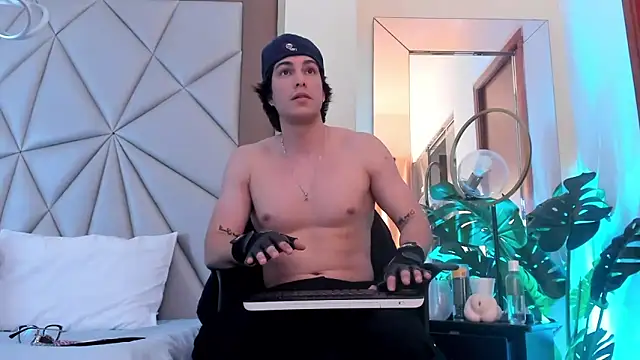 Karimferrer online show from January 4, 7:34 am