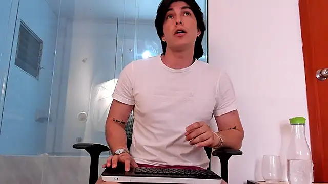 Karimferrer online show from January 20, 7:47 am