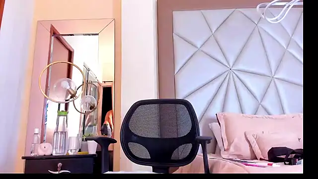 Karimferrer online show from January 24, 8:44 am