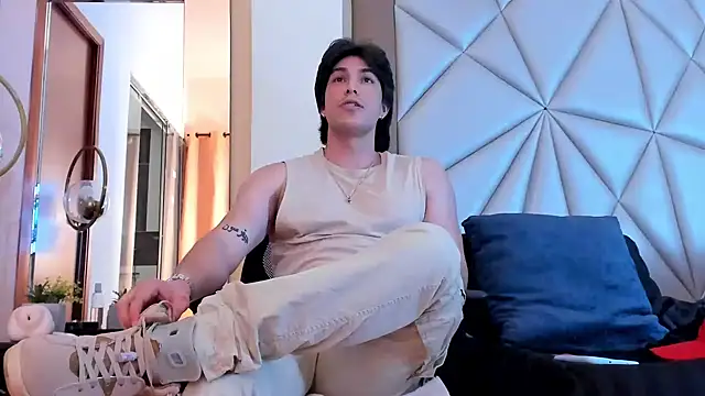 Karimferrer online show from February 6, 7:35 am