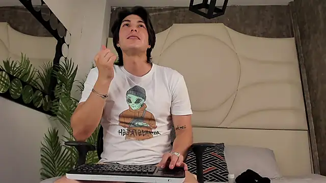 Karimferrer online show from October 16, 7:37 pm