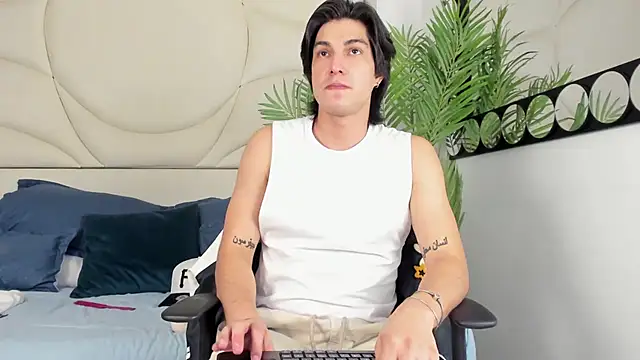 Karimferrer online show from October 24, 9:00 pm