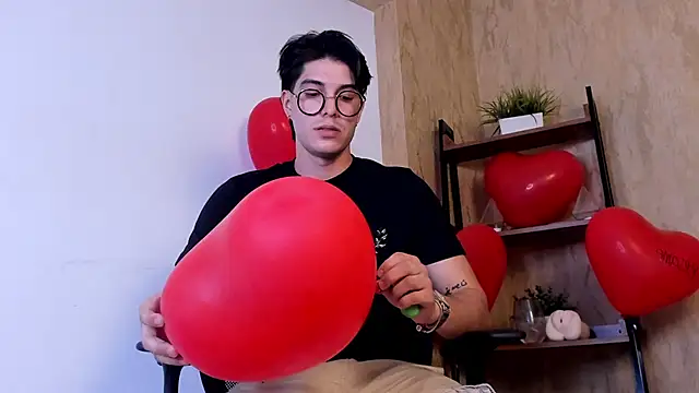 Karimferrer online show from February 15, 3:58 am