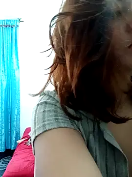 Snapshot of LisbethMoore_ chatting on February 5, 1:00 pm LisbethMoore online show from February 5, 1:00 pm