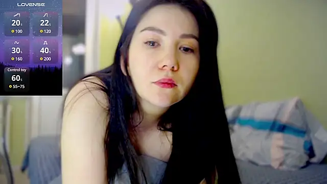 Snapshot of AlexaCruze chatting on January 14, 12:43 am AlexaCruze online show from January 14, 12:43 am