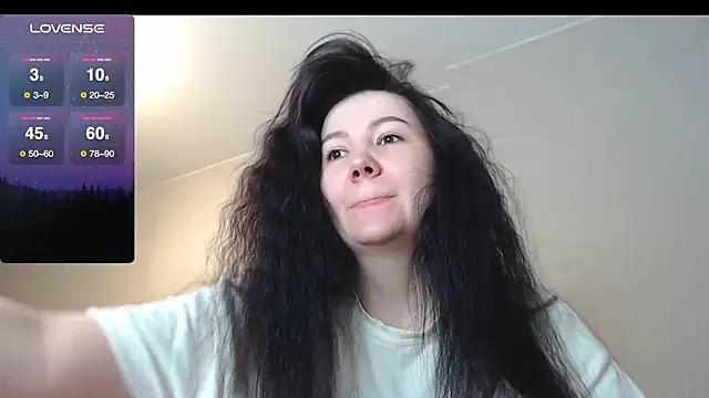 Snapshot of AlexaCruze chatting on October 14, 6:52 pm AlexaCruze online show from October 14, 6:52 pm