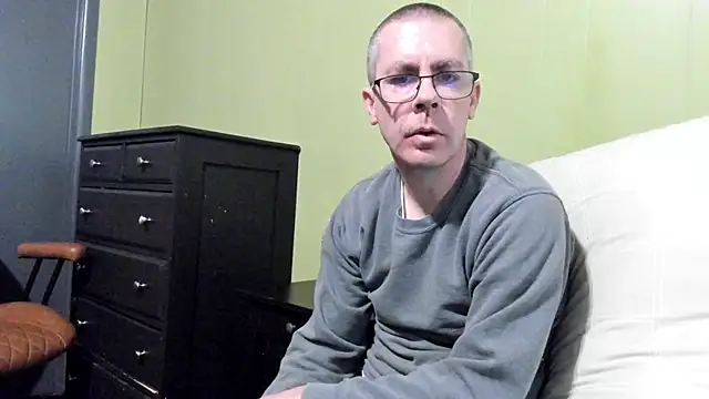 ImportantEquator0 online show from October 15, 3:45 pm