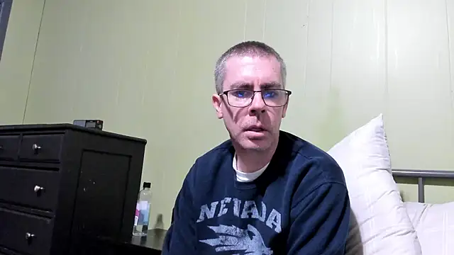 ImportantEquator0 online show from October 31, 1:01 pm