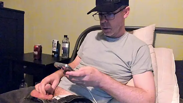 ImportantEquator0 online show from November 1, 1:57 pm