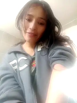 Snapshot of Hanha00 chatting on December 18, 6:47 pm Hanha00 online show from December 18, 6:47 pm