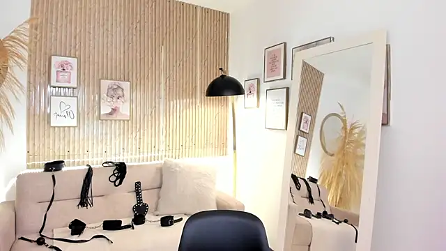 RACHEL EV online show from September 13, 4:45 am