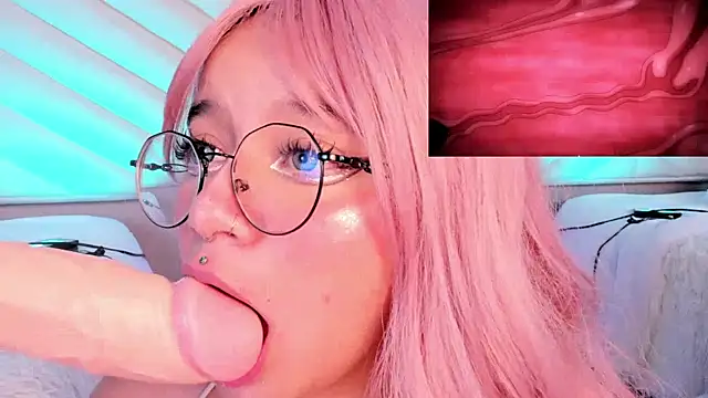 Snapshot of Sally__Walker chatting on February 5, 5:52 am Sally Walker online show from February 5, 5:52 am
