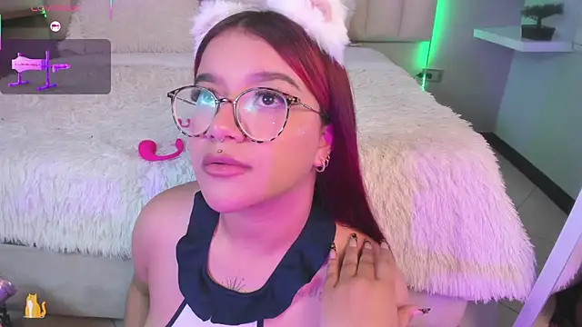 Snapshot of Sally__Walker chatting on October 3, 4:31 am Sally Walker online show from October 3, 4:31 am